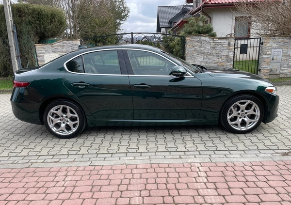 Alfa Romeo Giulia cena 109999 przebieg: 41000, rok produkcji 2020 z Szubin małe 277